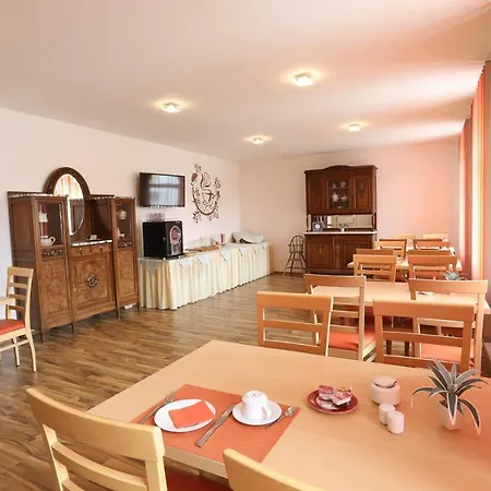 Casa de hóspedes Leonardo 3*