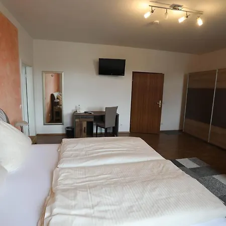 Leonardo Guest house 3*